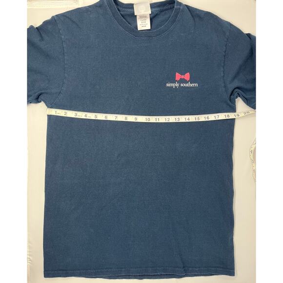 Simply Southern Let all that you do be done in LOVE Tshirt size Medium PreOwned - Picture 5 of 6